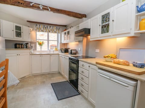 Cottage | Interior