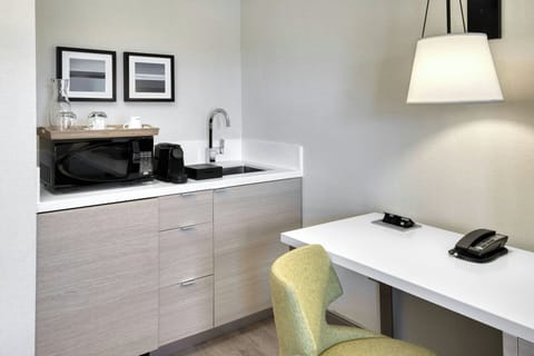 Premium bedding, pillowtop beds, in-room safe, desk