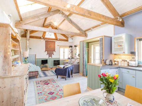 Cottage | Living room | TV