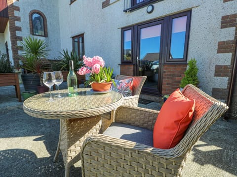 Cottage | Outdoor dining