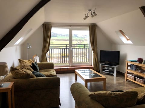Cottage | Living room | TV
