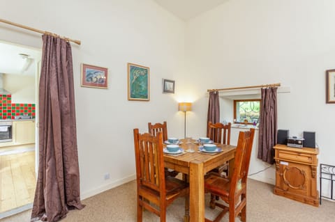 Cottage | Private kitchen | Cookware/dishes/utensils