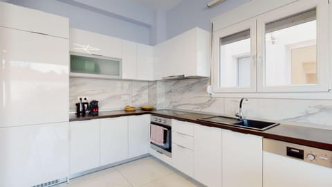 Premium bedding, desk, laptop workspace, soundproofing