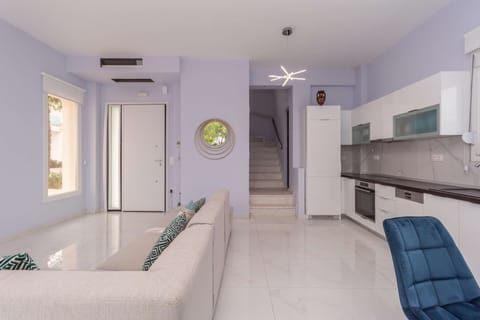 Premium bedding, desk, laptop workspace, soundproofing