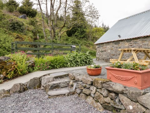 Cottage | Property grounds