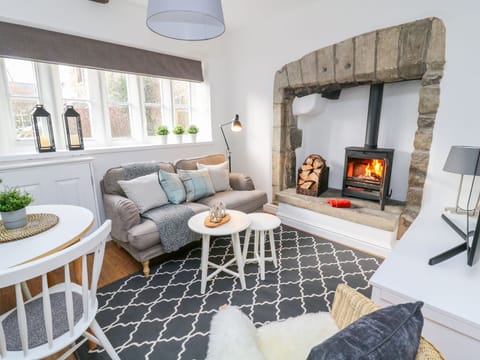 Cottage | Living area | TV, fireplace