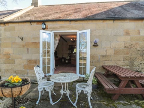 Cottage | Interior