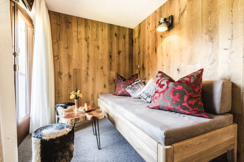 Suite, Private Bathroom