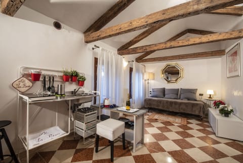 Triple Room (angolo cottura) | Room amenity