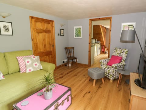 Cottage | Living room | TV