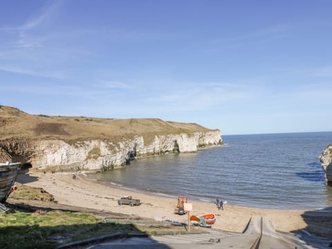 Cottage | 2 bedrooms, individually decorated, individually furnished, free WiFi