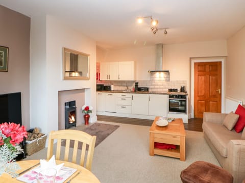 Cottage | Living room | TV