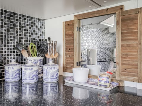 Cottage | Bathroom | Shower
