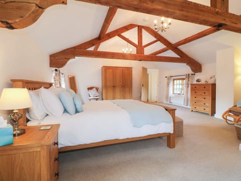 3 bedrooms, individually decorated, individually furnished, free WiFi