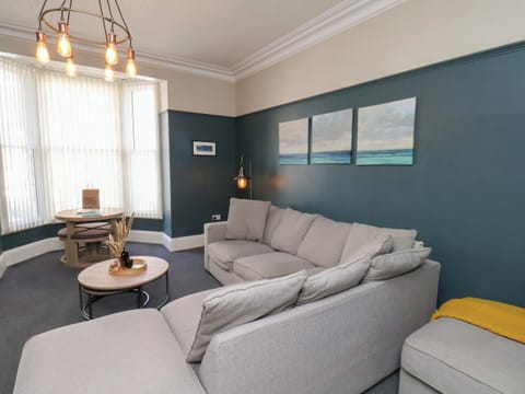 Cottage | Living area