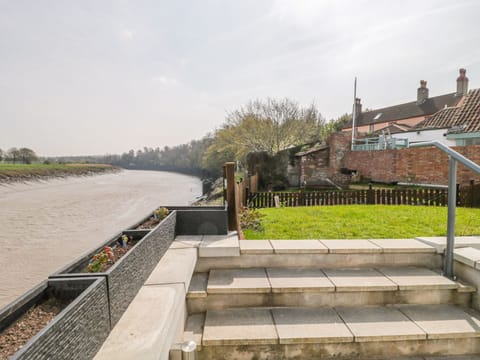 Cottage | Property grounds