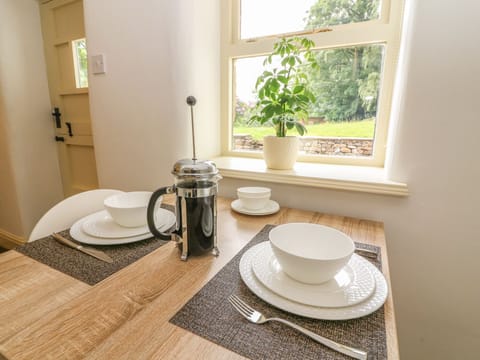 Cottage | Private kitchen | Cookware/dishes/utensils