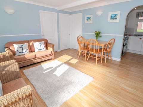 Cottage | Living room | TV