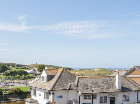 Cottage | 2 bedrooms, individually decorated, individually furnished, free WiFi