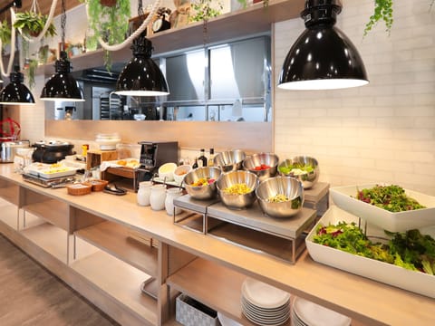Daily buffet breakfast for a fee