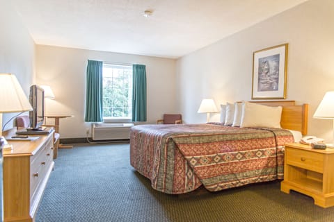 Iron/ironing board, rollaway beds, free WiFi, bed sheets