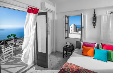 Elegant Suite with Caldera & Sea View | In-room safe, iron/ironing board, free WiFi, bed sheets
