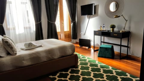 Superior Double Room | Desk, soundproofing, free WiFi, bed sheets