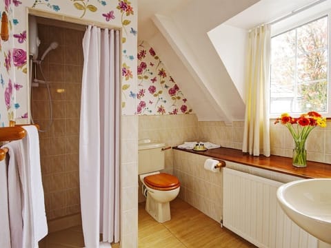 Standard Twin Room, Ensuite | Bathroom