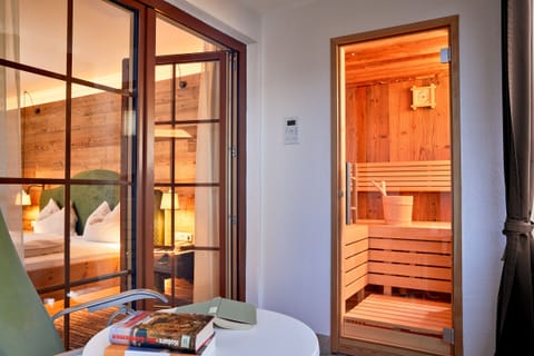 Luxury Double Room, Sauna, Garden View | Interior