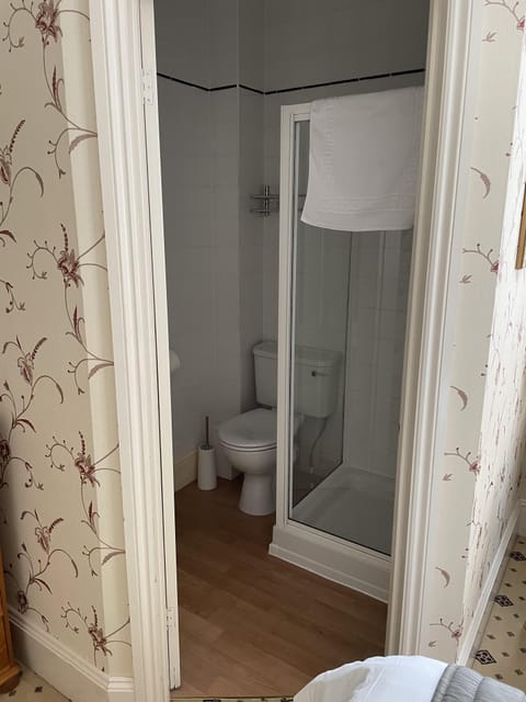 Double Room, Ensuite (Side River View) | Bathroom