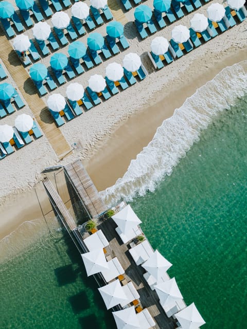 Private beach, sun loungers, beach umbrellas, beach towels