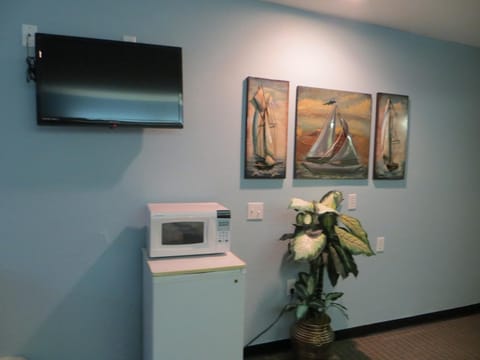 In-room safe, desk, iron/ironing board, free WiFi