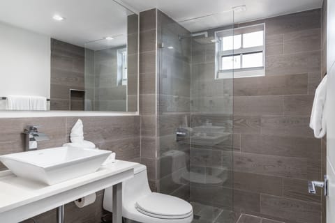 Luxury Two Bedroom Suite with Balcony | Bathroom | Combined shower/tub, eco-friendly toiletries, hair dryer, towels