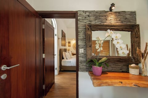 Super Deluxe Room | Premium bedding, minibar, in-room safe, soundproofing