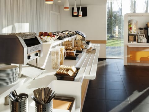 Daily buffet breakfast (EUR 10 per person)