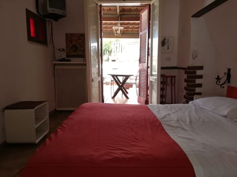 Double Room (211) | Bed sheets