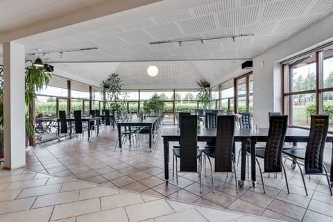 Food court
