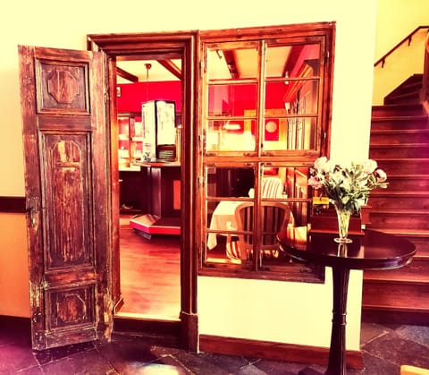 Daily continental breakfast (EUR 10 per person)