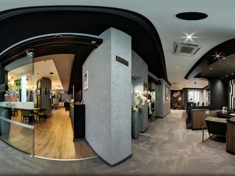 Breakfast, lunch and dinner served