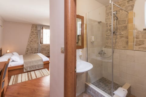 Egyptian cotton sheets, premium bedding, down comforters