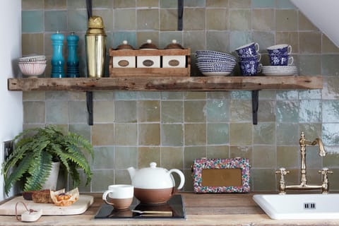 Luxury Apartment, 1 Bedroom, Fireplace, Sea View | Private kitchen | Espresso maker, coffee/tea maker, electric kettle