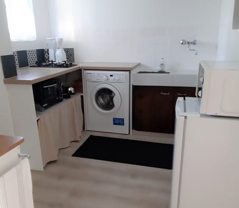 Shared fridge, microwave, coffee/tea maker, electric kettle