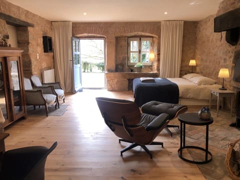 Classic Apartment, Garden View | Premium bedding, memory foam beds, individually decorated
