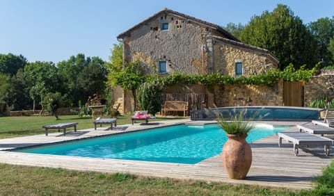 Seasonal outdoor pool, pool umbrellas, sun loungers