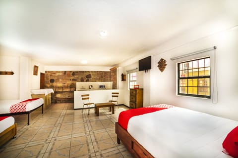 Family Triple Room, Microwave, Ground Floor | Hypo-allergenic bedding, free WiFi, bed sheets
