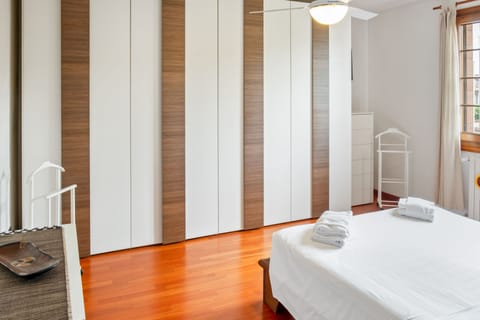 Apartment, 2 Bedrooms | Room amenity