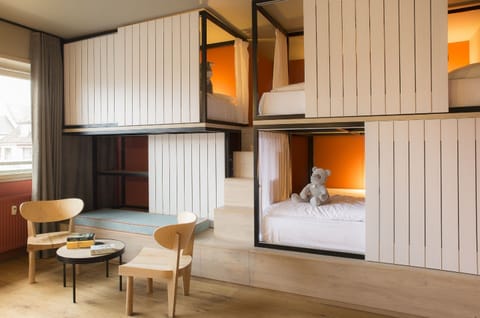 Family Suite with balcony - 7 Persons | In-room safe, desk, blackout drapes, iron/ironing board