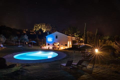 2 outdoor pools, pool umbrellas, sun loungers