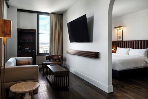 Minibar, in-room safe, individually decorated, individually furnished