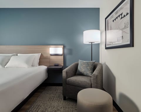 Room, 1 King Bed, Roll-in Shower | In-room safe, desk, laptop workspace, iron/ironing board